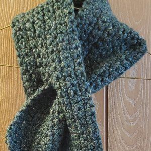 Handcrafted Keyhole Scarf